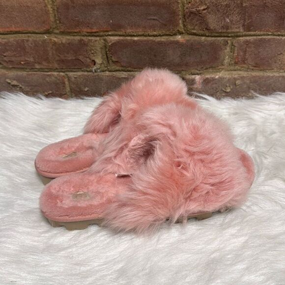 Ugg Women’s Pink Fuzzalicious Slippers Size 10 - Picture 4 of 9